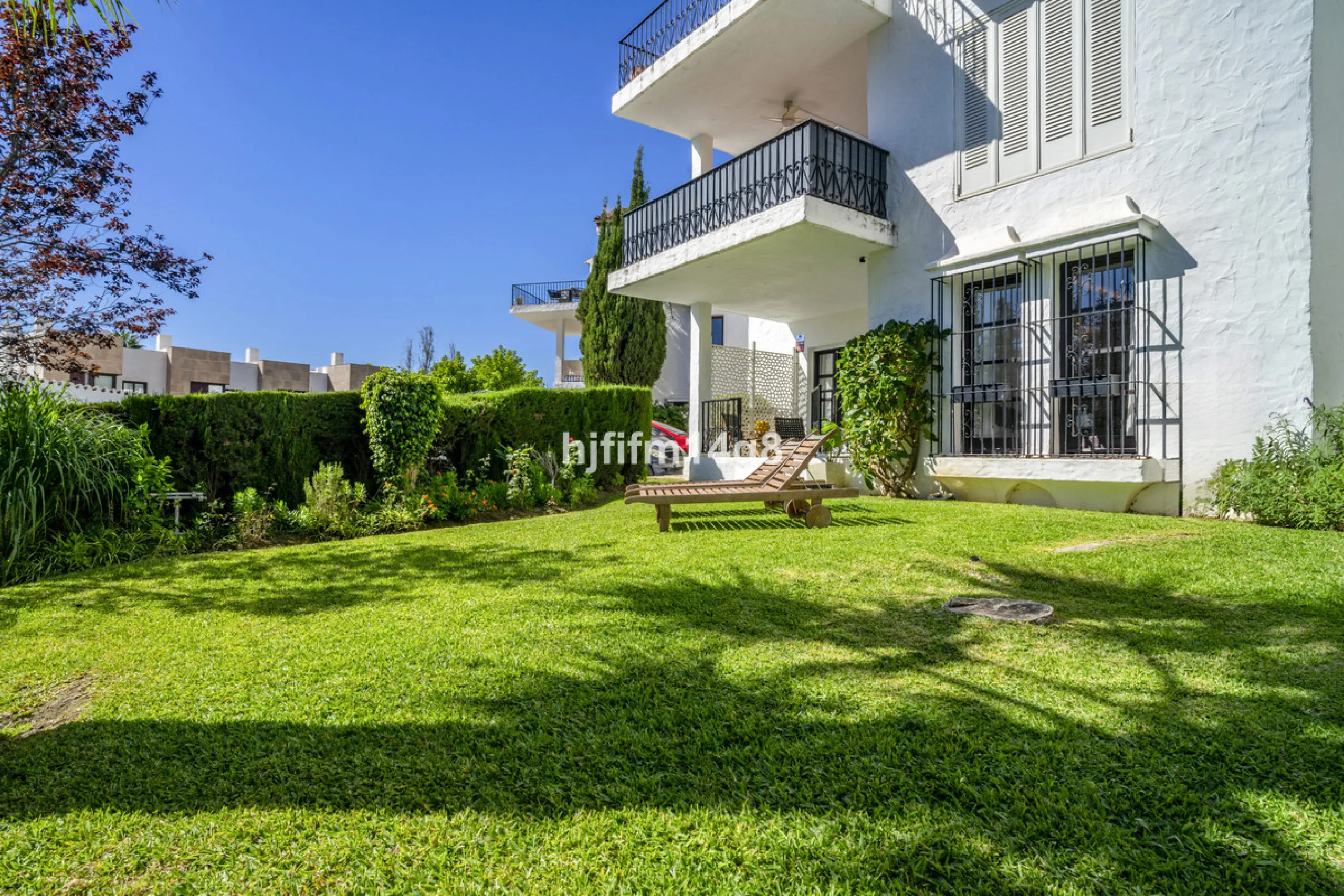 Apartment - Ground Floor Apartment в продаже в Marbella, Málaga. В доме 3 спален и 2 ванных комнат. Площадь дома 99 м²
