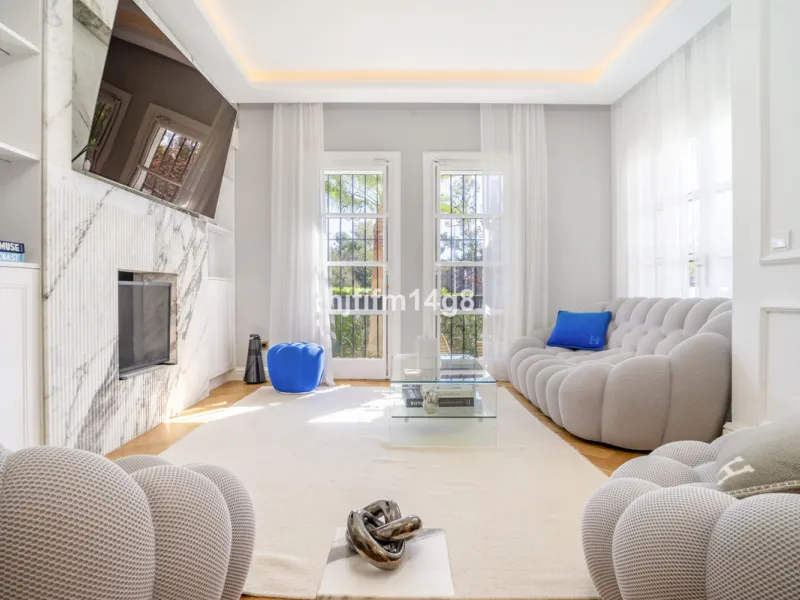 Apartment - Ground Floor Apartment в продаже в Marbella, Málaga. В доме 3 спален и 2 ванных комнат. Площадь дома 99 м²