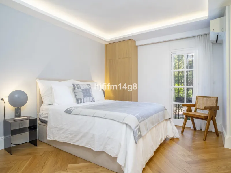 Apartment - Ground Floor Apartment в продаже в Marbella, Málaga. В доме 3 спален и 2 ванных комнат. Площадь дома 99 м²