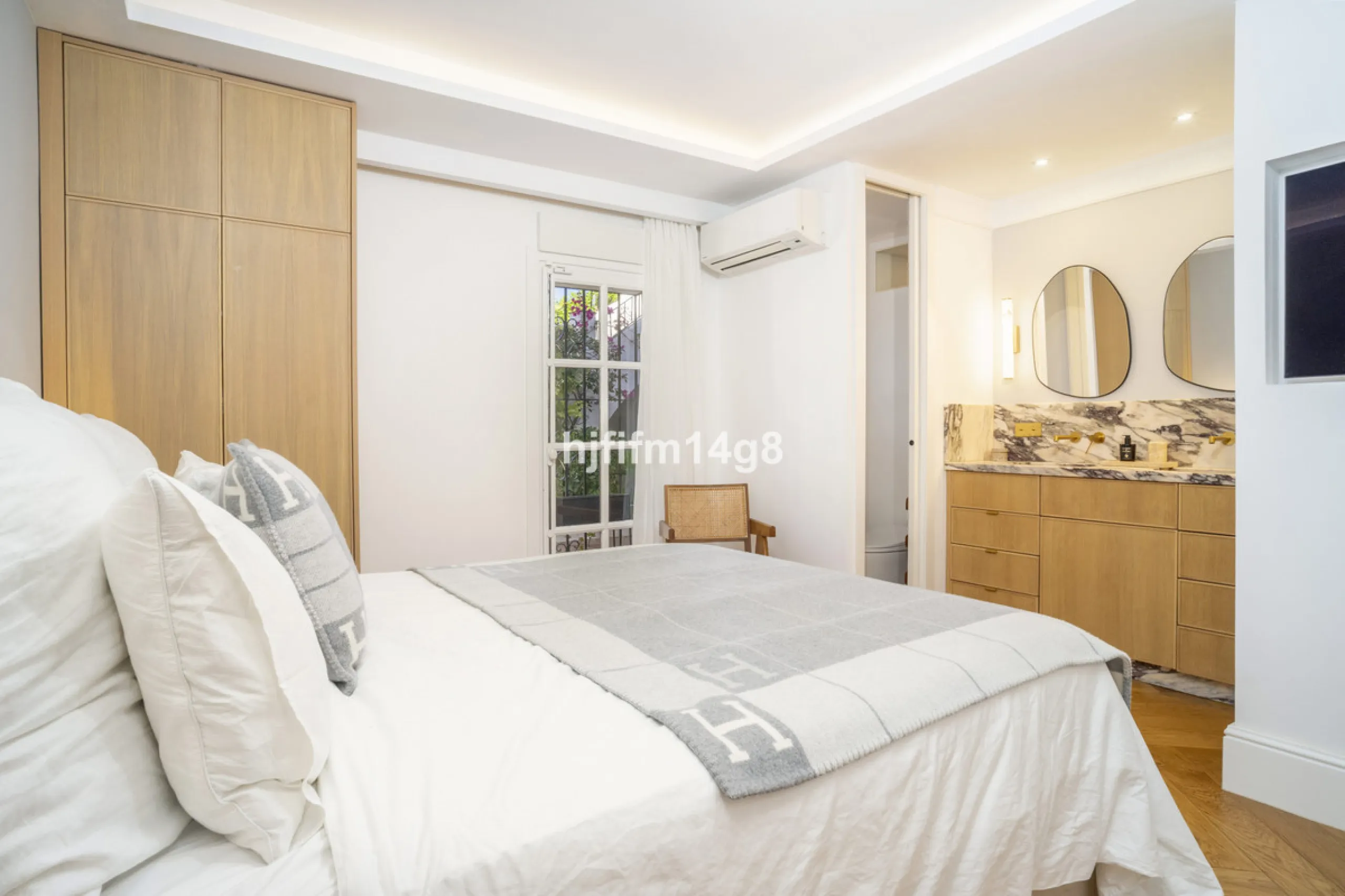 Apartment - Ground Floor Apartment в продаже в Marbella, Málaga. В доме 3 спален и 2 ванных комнат. Площадь дома 99 м²