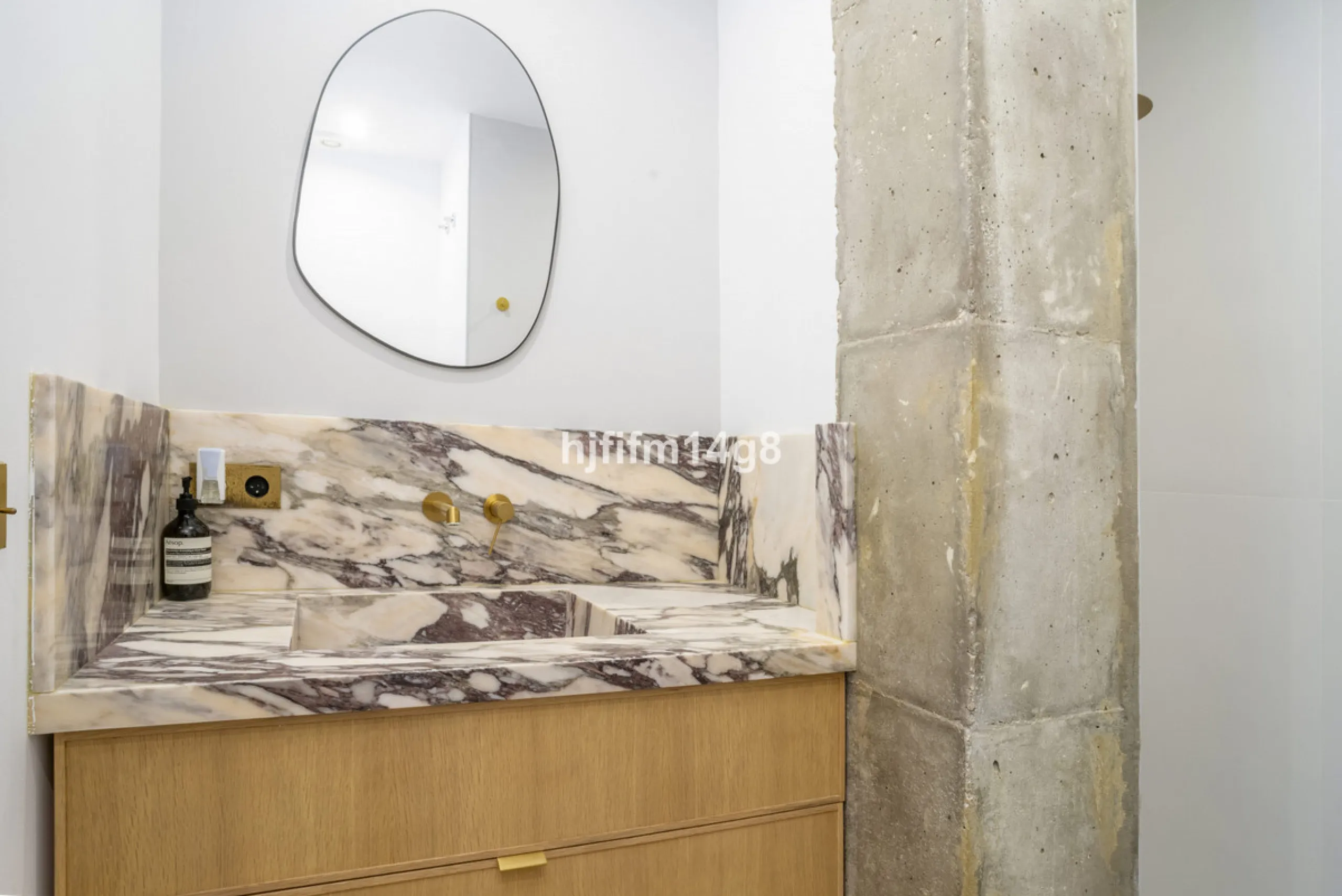 Apartment - Ground Floor Apartment в продаже в Marbella, Málaga. В доме 3 спален и 2 ванных комнат. Площадь дома 99 м²