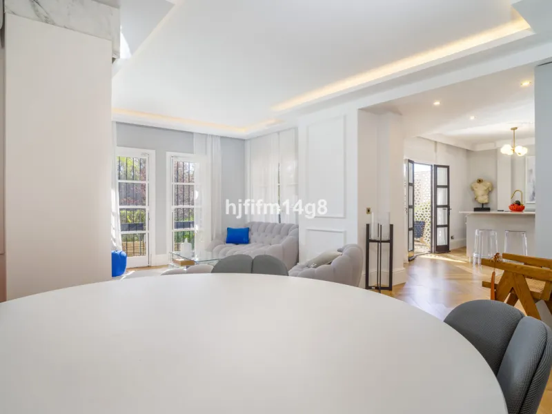 Apartment - Ground Floor Apartment в продаже в Marbella, Málaga. В доме 3 спален и 2 ванных комнат. Площадь дома 99 м²