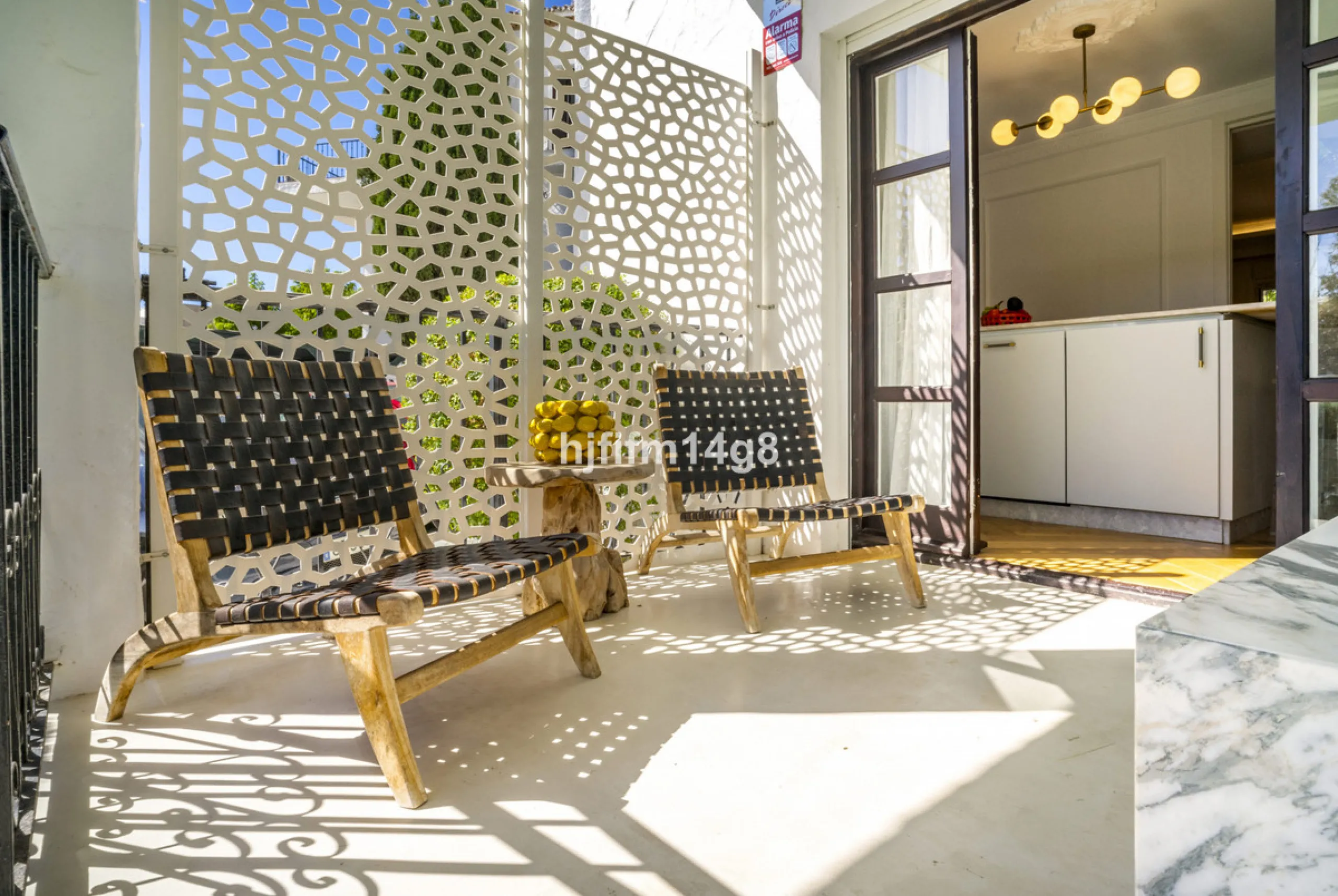 Apartment - Ground Floor Apartment в продаже в Marbella, Málaga. В доме 3 спален и 2 ванных комнат. Площадь дома 99 м²