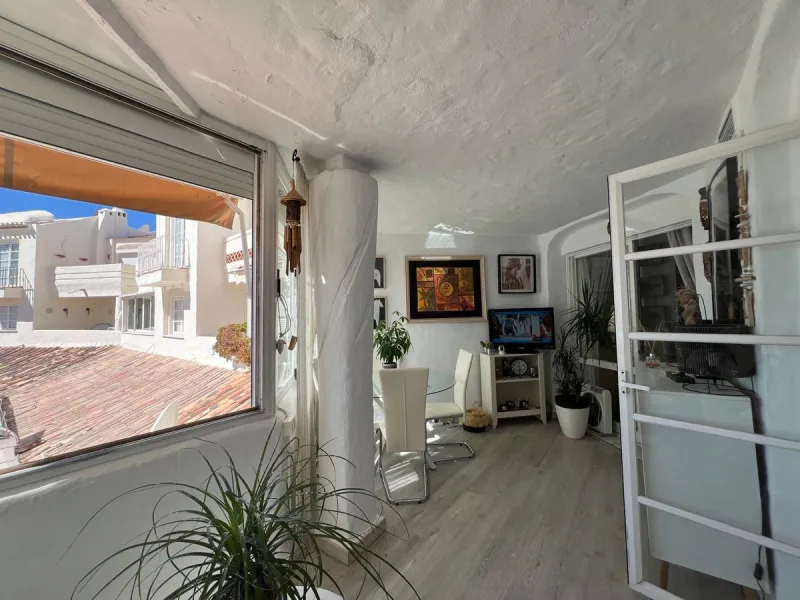 Apartment - Middle Floor Apartment в продаже в Benalmadena, Málaga. В доме 1 спален и 1 ванных комнат. Площадь дома 73 м²