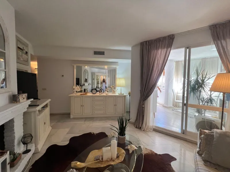 Apartment - Middle Floor Apartment в продаже в Benalmadena, Málaga. В доме 1 спален и 1 ванных комнат. Площадь дома 73 м²