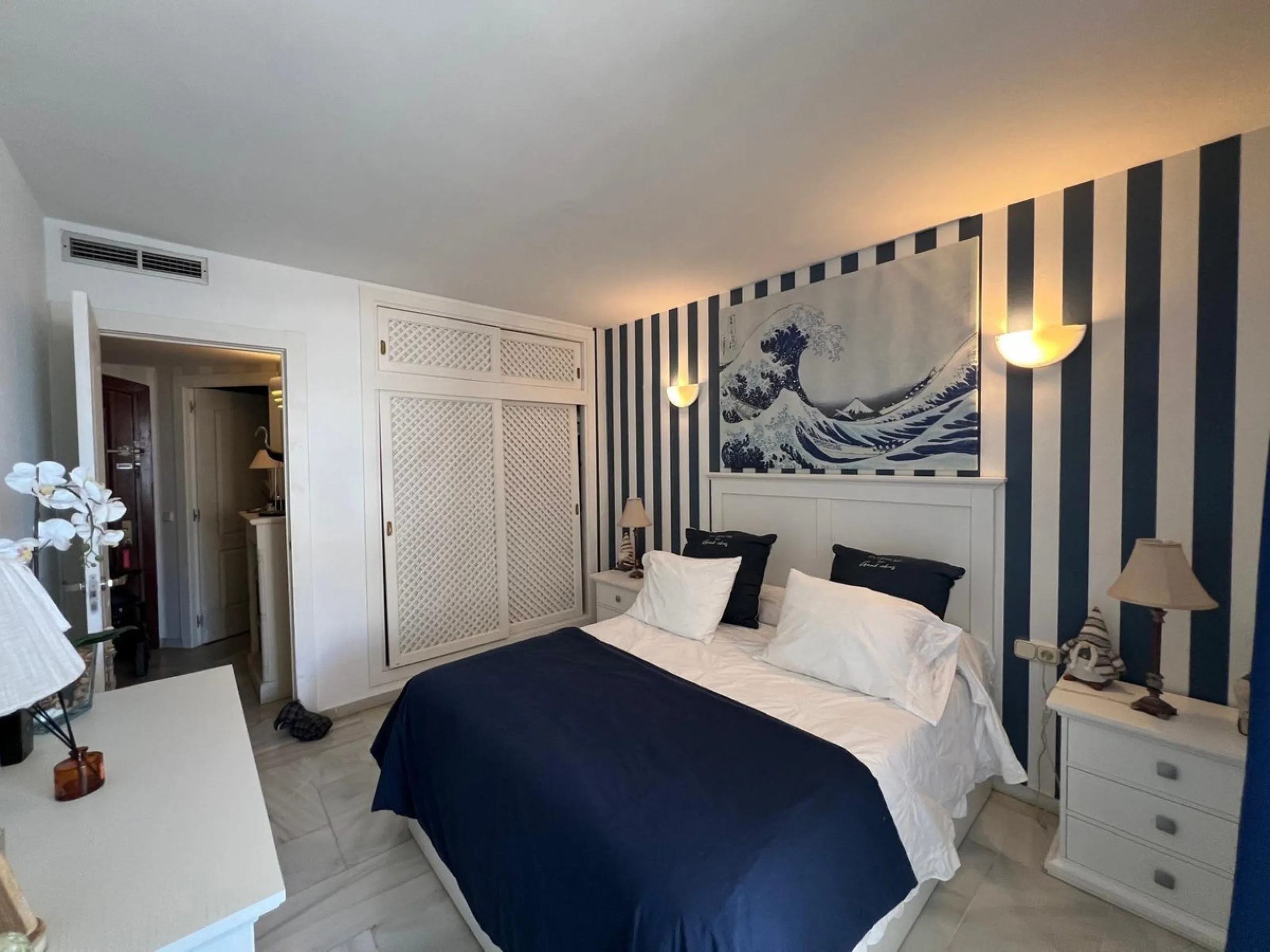 Apartment - Middle Floor Apartment в продаже в Benalmadena, Málaga. В доме 1 спален и 1 ванных комнат. Площадь дома 73 м²