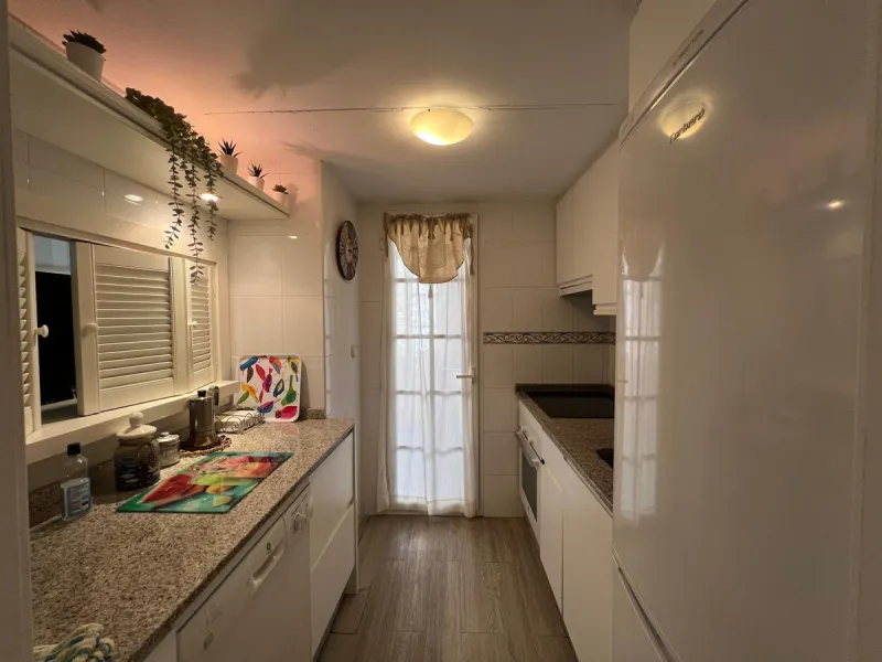 Apartment - Middle Floor Apartment в продаже в Benalmadena, Málaga. В доме 1 спален и 1 ванных комнат. Площадь дома 73 м²