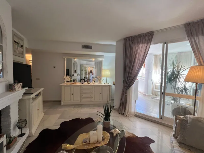 Apartment - Middle Floor Apartment в продаже в Benalmadena, Málaga. В доме 1 спален и 1 ванных комнат. Площадь дома 73 м²