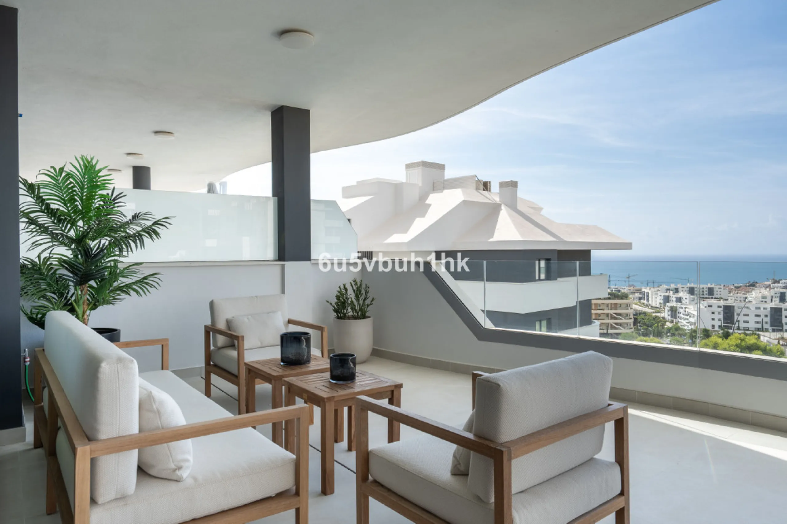 Discover this exclusive newly built property (2025) located in one of the most sought-after areas on the Costa del Sol: Higuerón West – a setting that blends luxury, comfort, and Mediterranean lifestyle.