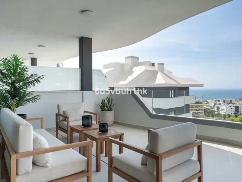 Discover this exclusive newly built property (2025) located in one of the most sought-after areas on the Costa del Sol: Higuerón West – a setting that blends luxury, comfort, and Mediterranean lifestyle.