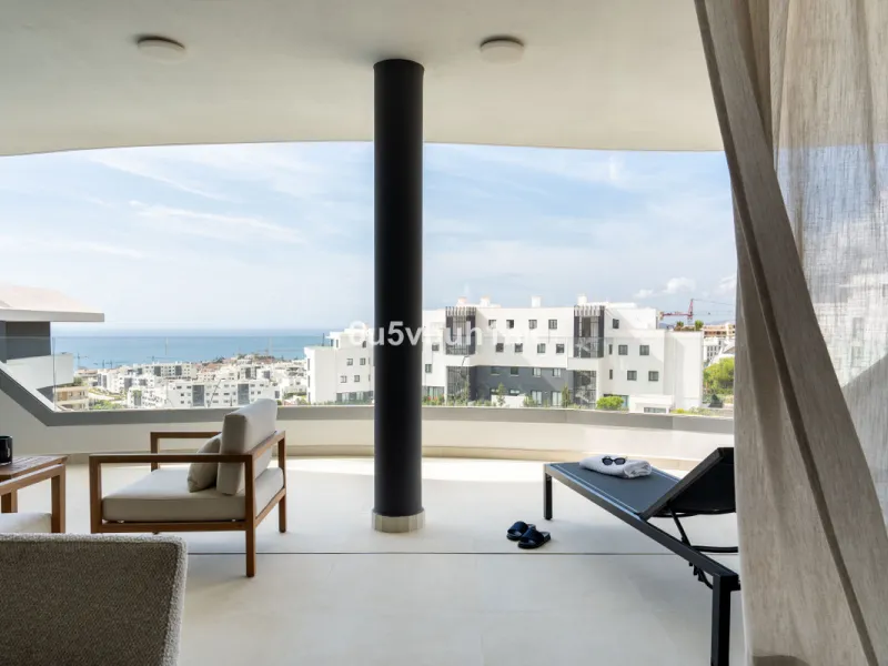 Discover this exclusive newly built property (2025) located in one of the most sought-after areas on the Costa del Sol: Higuerón West – a setting that blends luxury, comfort, and Mediterranean lifestyle.