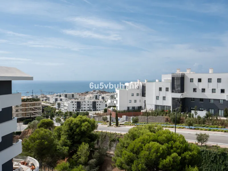 Discover this exclusive newly built property (2025) located in one of the most sought-after areas on the Costa del Sol: Higuerón West – a setting that blends luxury, comfort, and Mediterranean lifestyle.