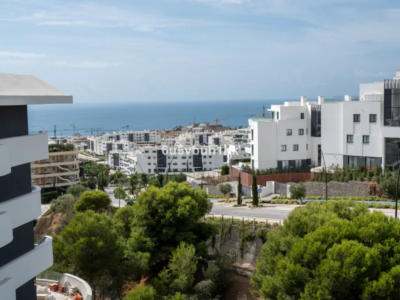 Discover this exclusive newly built property (2025) located in one of the most sought-after areas on the Costa del Sol: Higuerón West – a setting that blends luxury, comfort, and Mediterranean lifestyle.