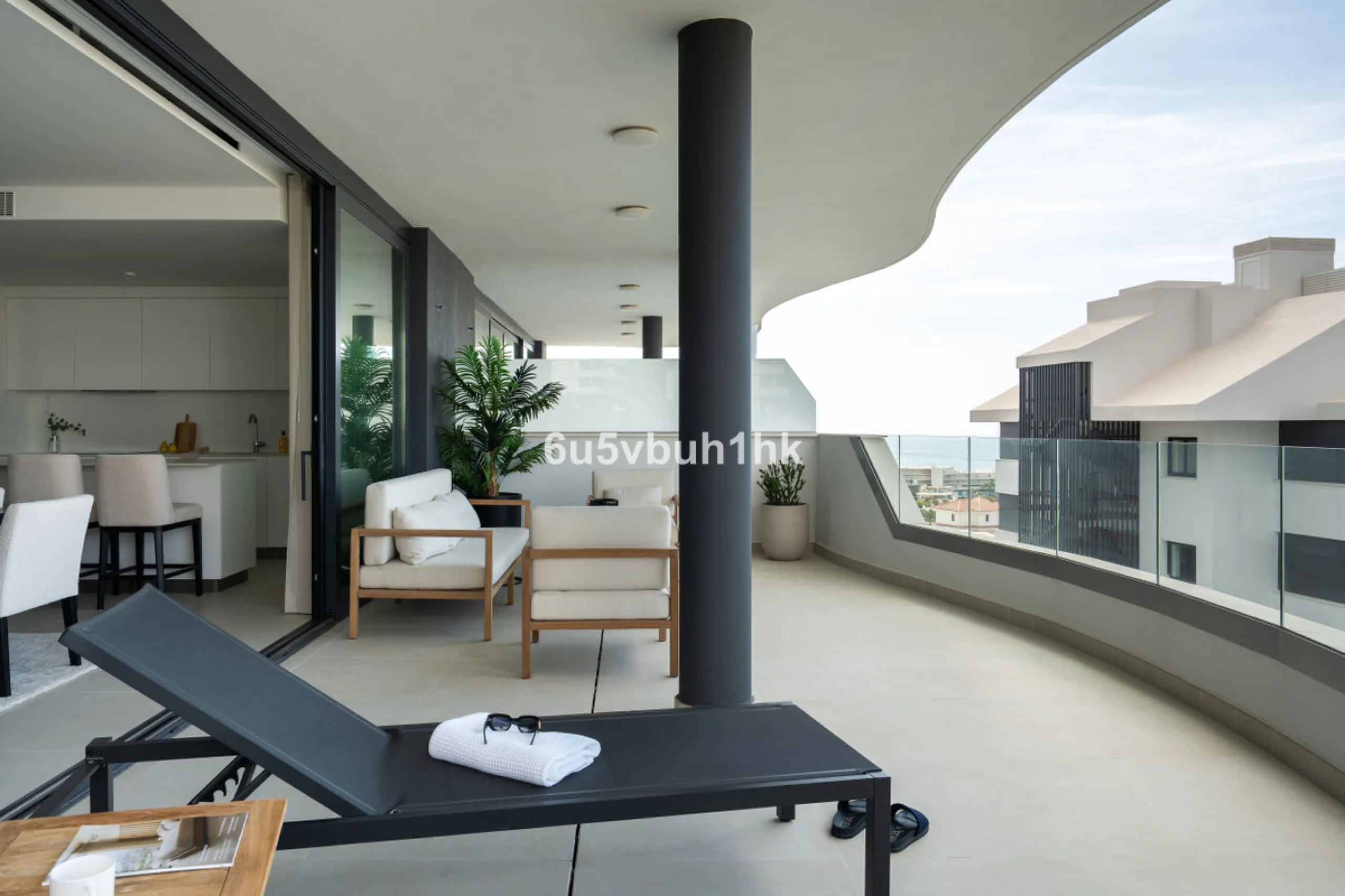Discover this exclusive newly built property (2025) located in one of the most sought-after areas on the Costa del Sol: Higuerón West – a setting that blends luxury, comfort, and Mediterranean lifestyle.
