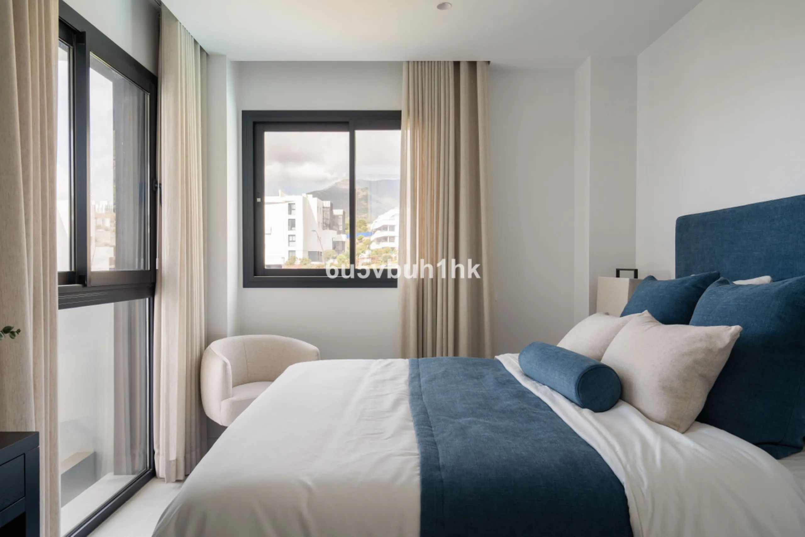 Discover this exclusive newly built property (2025) located in one of the most sought-after areas on the Costa del Sol: Higuerón West – a setting that blends luxury, comfort, and Mediterranean lifestyle.