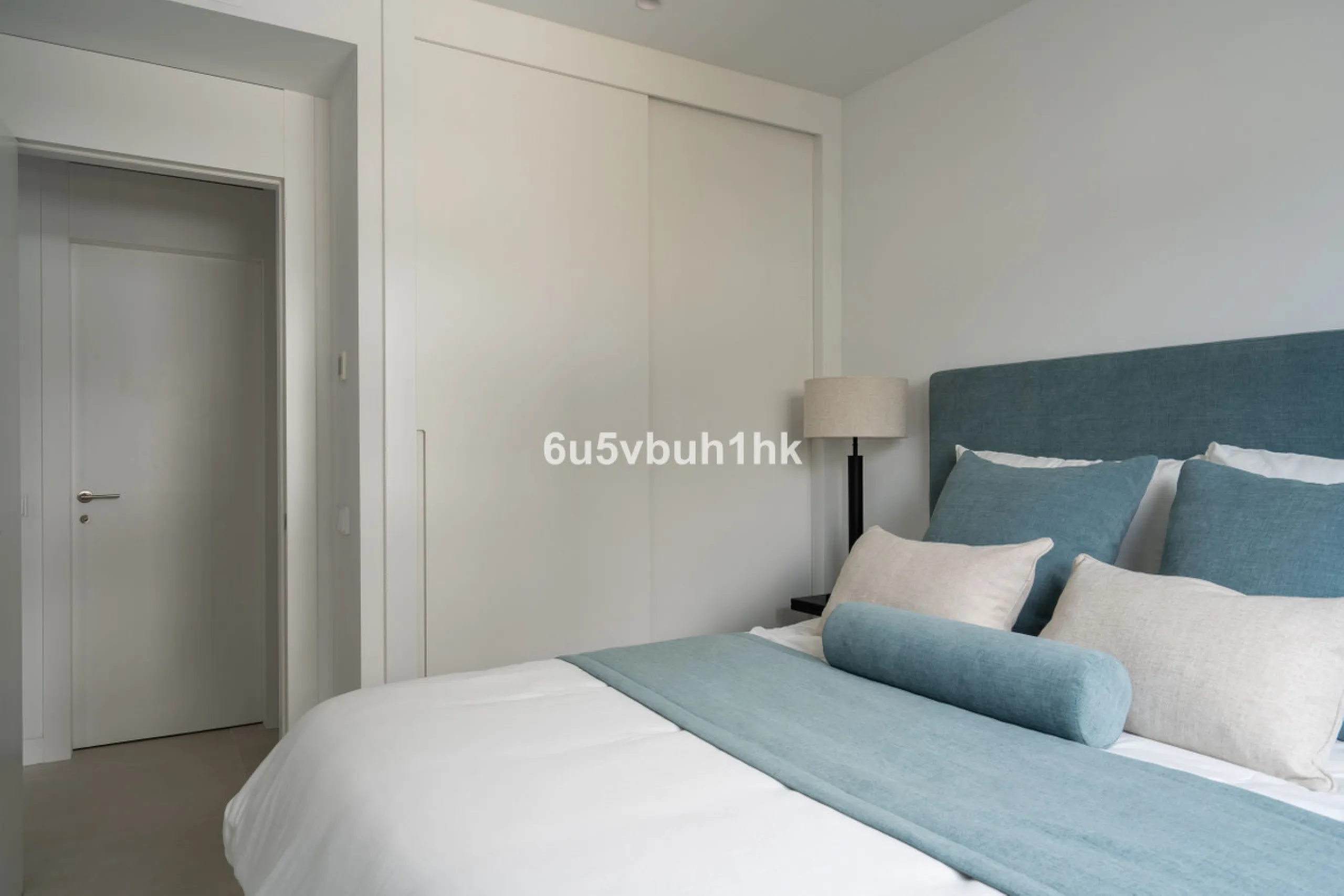 Discover this exclusive newly built property (2025) located in one of the most sought-after areas on the Costa del Sol: Higuerón West – a setting that blends luxury, comfort, and Mediterranean lifestyle.