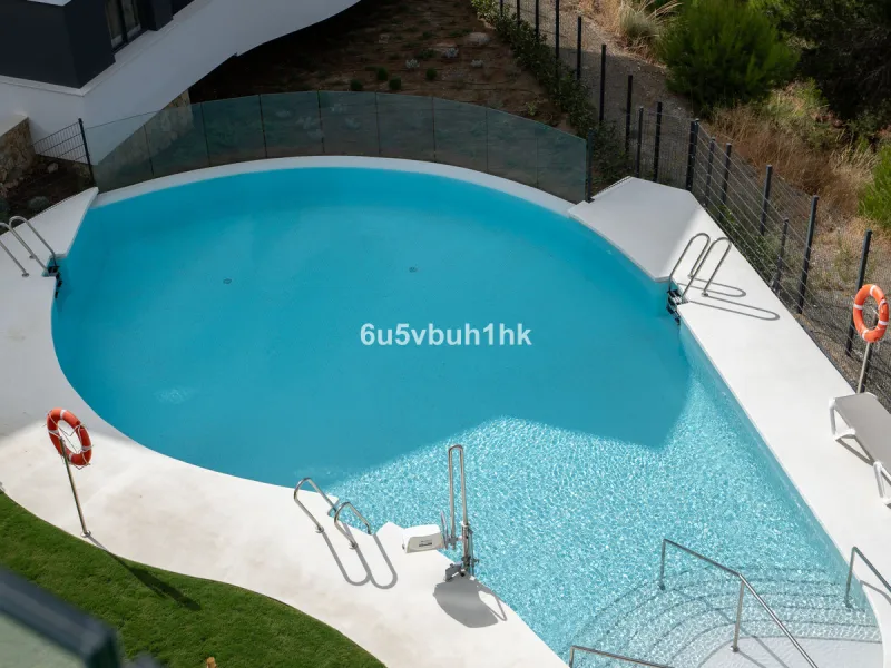 Discover this exclusive newly built property (2025) located in one of the most sought-after areas on the Costa del Sol: Higuerón West – a setting that blends luxury, comfort, and Mediterranean lifestyle.