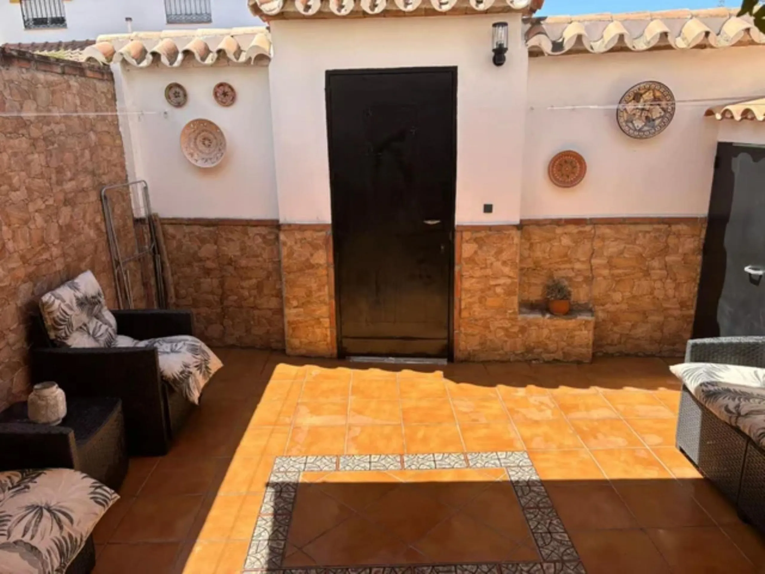 Elegant Semi-Detached Residence in Alhaurín de la Torre