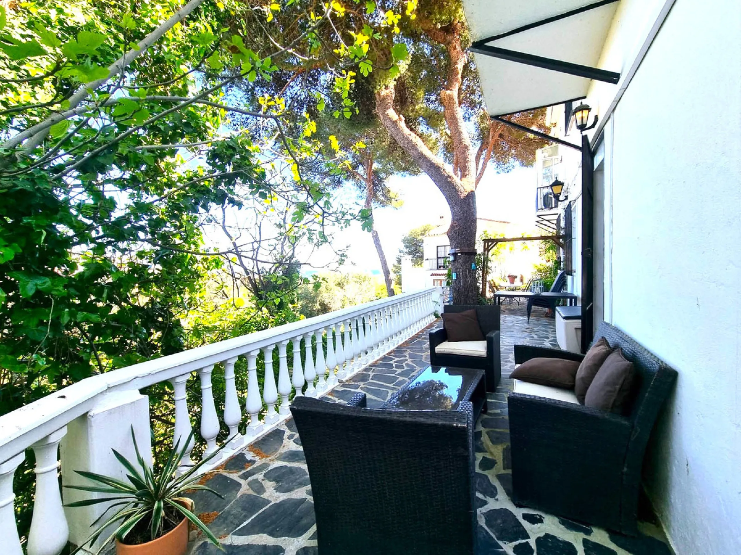 House - Semi-Detached House в продаже в Benalmadena, Málaga. В доме 2 спален и 2 ванных комнат. Площадь дома 93 м². Площадь участка 101 м²