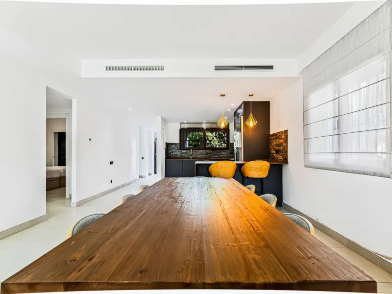 Modern 4-Bedroom Ground-Floor Apartment, Villa Marina (Puerto Banús)