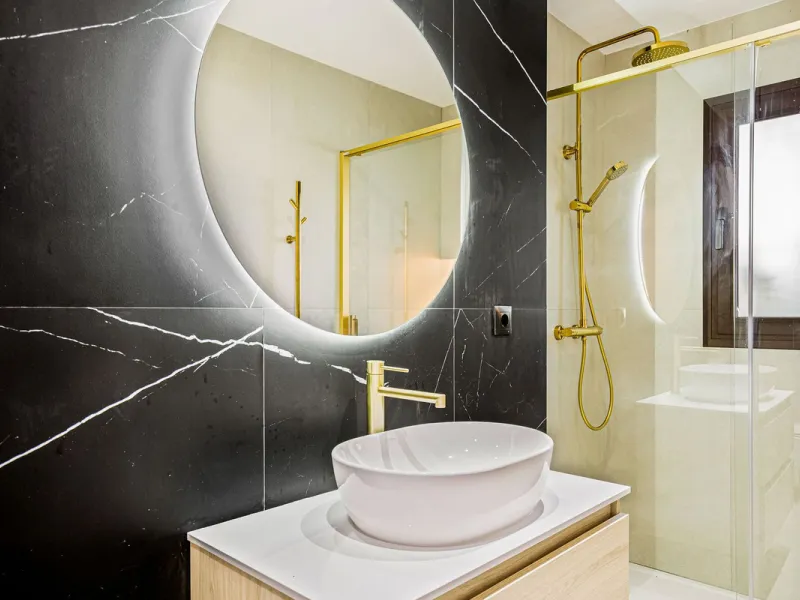 Modern 4-Bedroom Ground-Floor Apartment, Villa Marina (Puerto Banús)