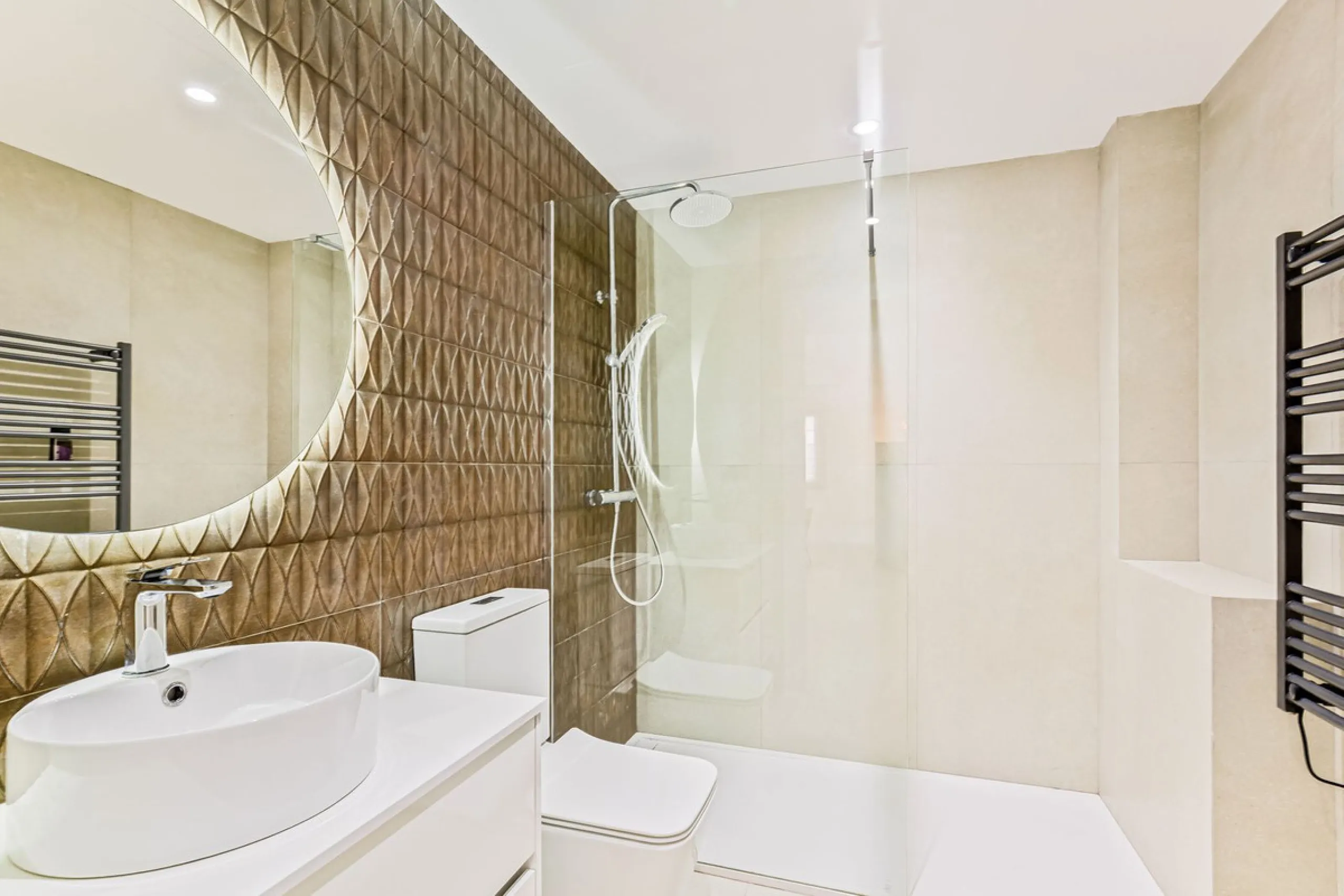 Modern 4-Bedroom Ground-Floor Apartment, Villa Marina (Puerto Banús)