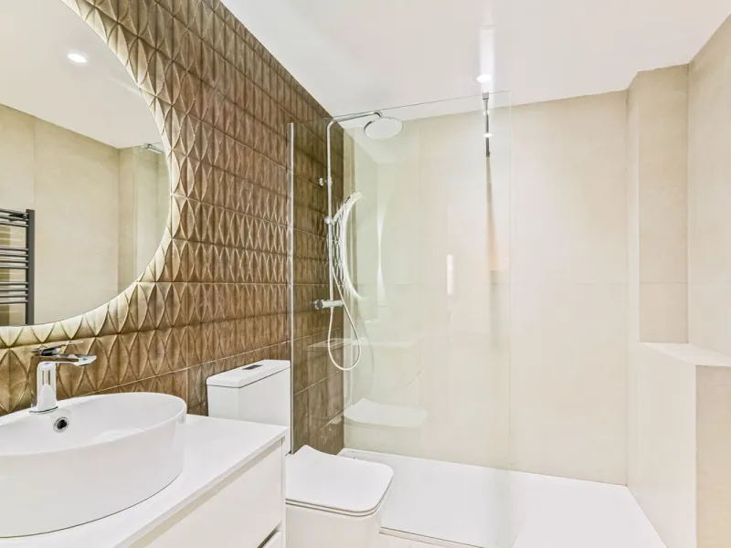 Modern 4-Bedroom Ground-Floor Apartment, Villa Marina (Puerto Banús)