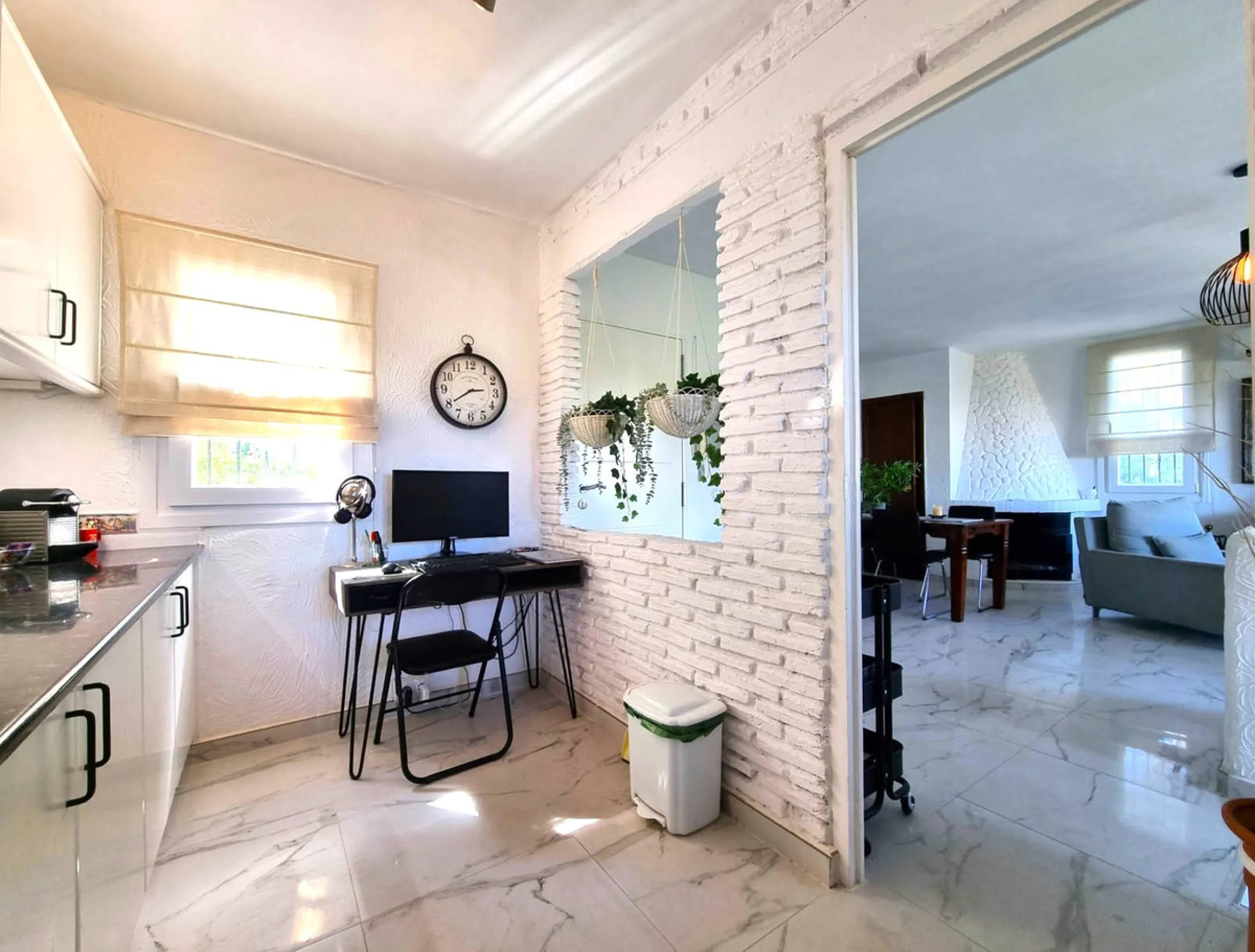 House - Semi-Detached House в продаже в Benalmadena, Málaga. В доме 2 спален и 2 ванных комнат. Площадь дома 93 м². Площадь участка 101 м²