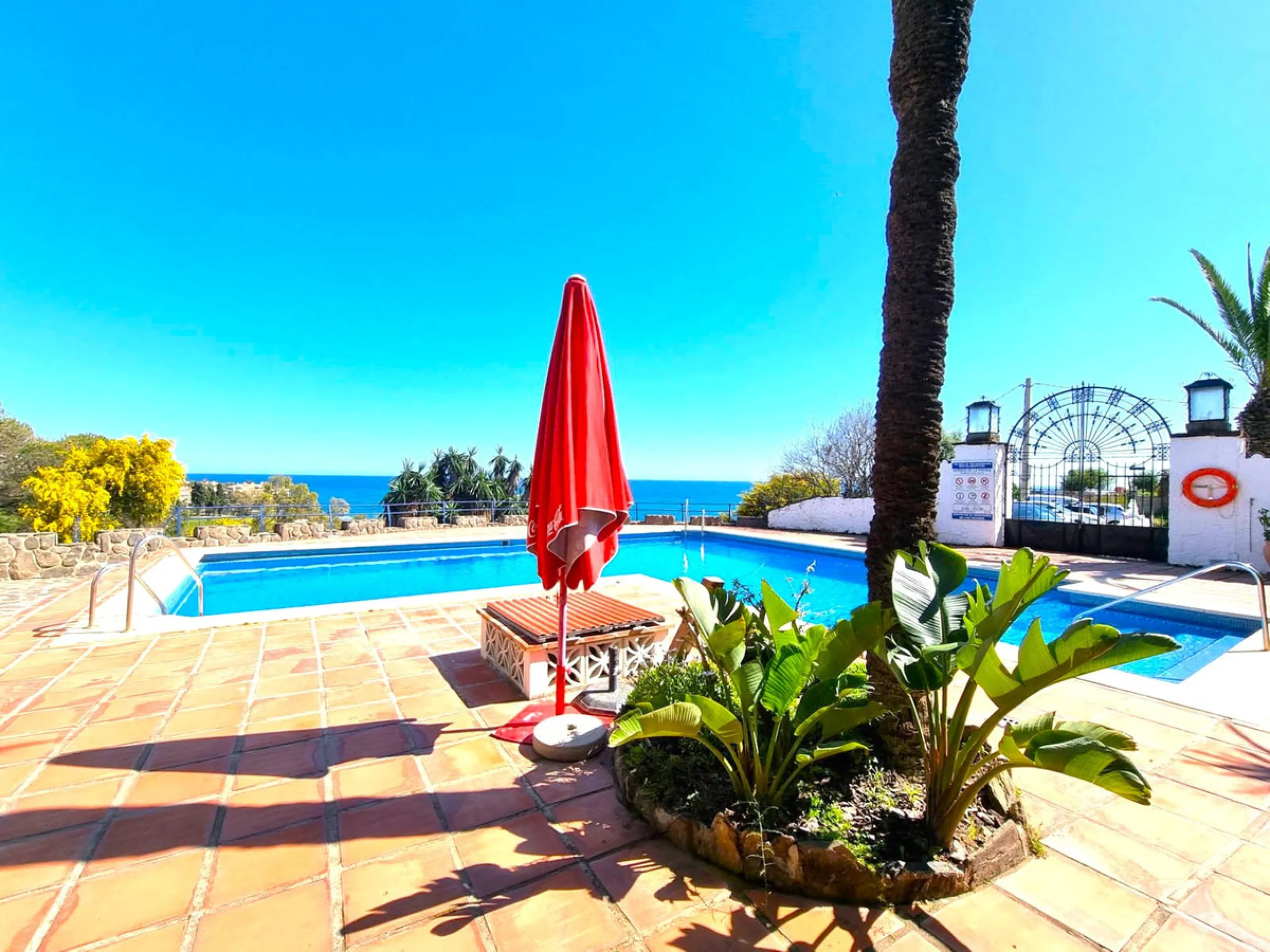 House - Semi-Detached House в продаже в Benalmadena, Málaga. В доме 2 спален и 2 ванных комнат. Площадь дома 93 м². Площадь участка 101 м²