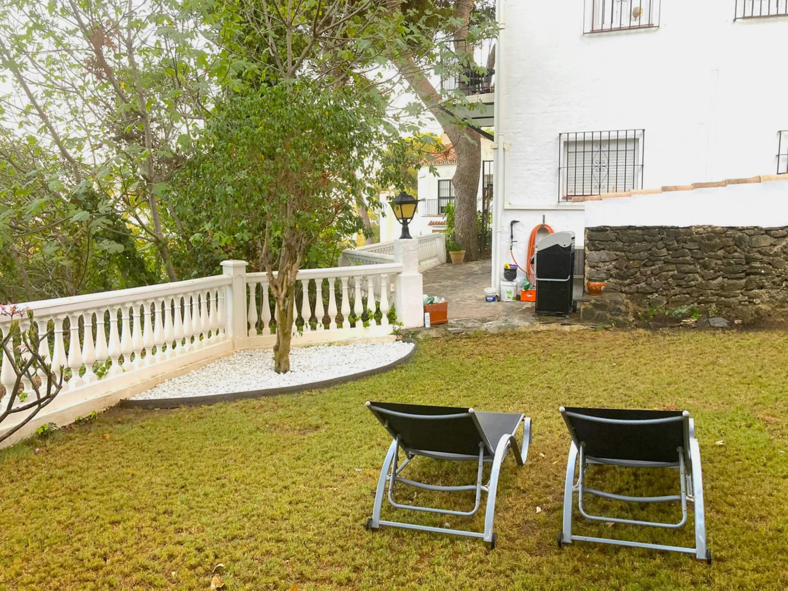 House - Semi-Detached House в продаже в Benalmadena, Málaga. В доме 2 спален и 2 ванных комнат. Площадь дома 93 м². Площадь участка 101 м²