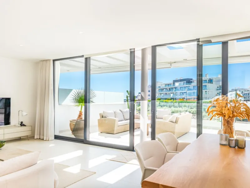 Exclusive Penthouse in Higuerón – Luxury Living on One Level