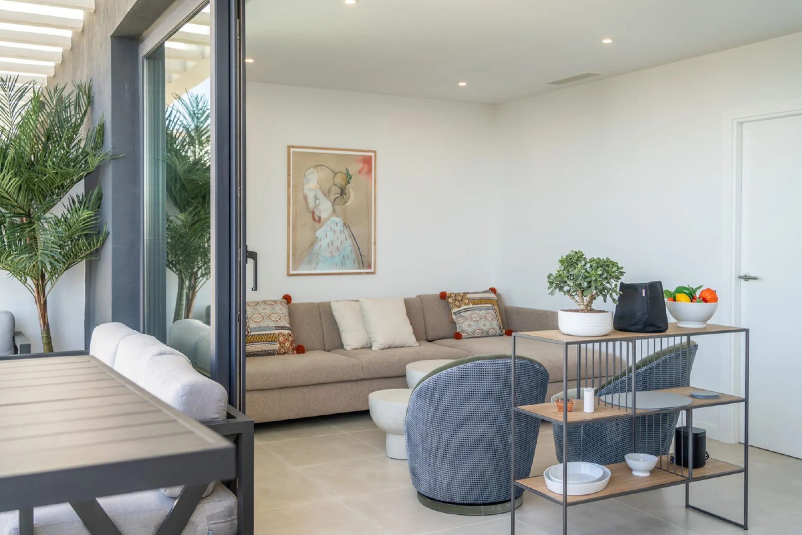 2-Bedroom / 1-Bathroom Apartment