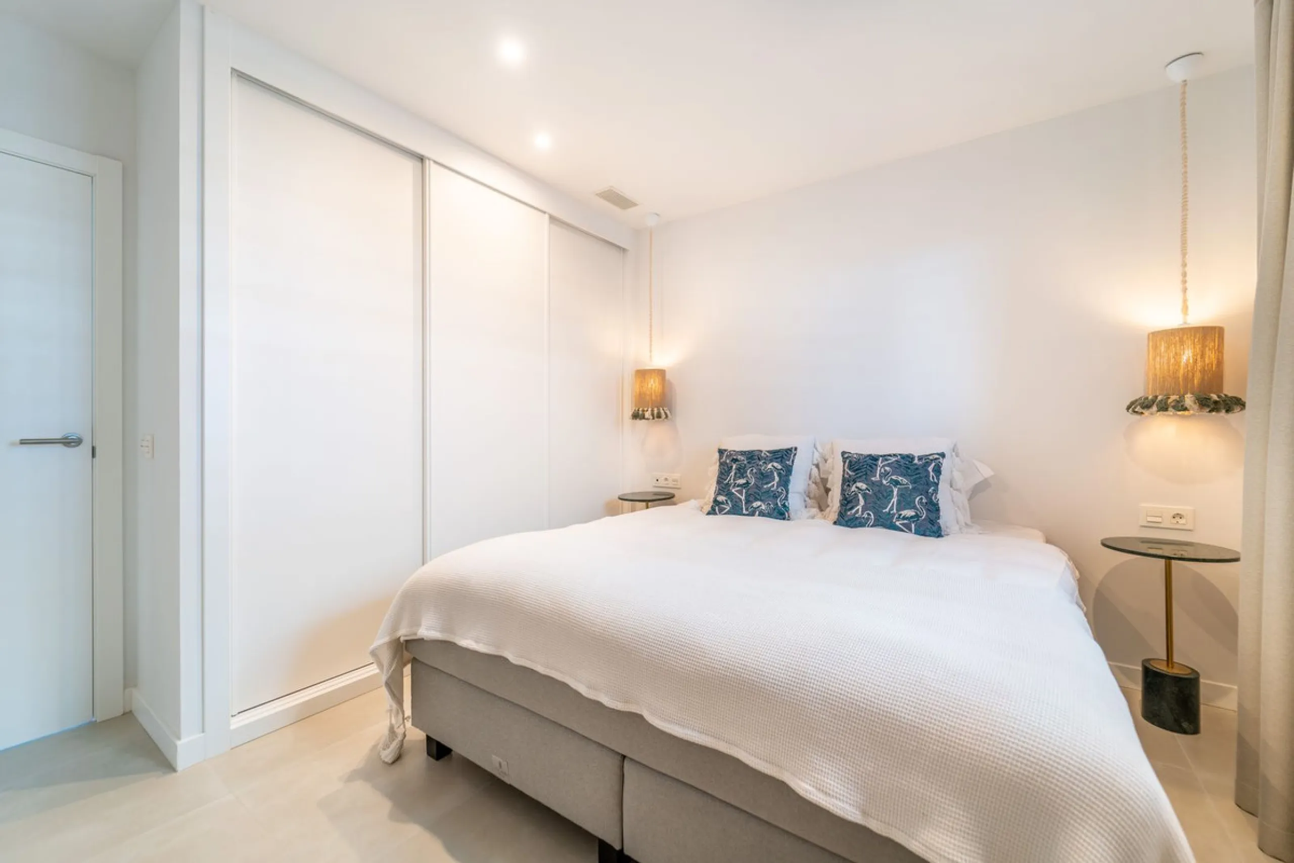 2-Bedroom / 1-Bathroom Apartment