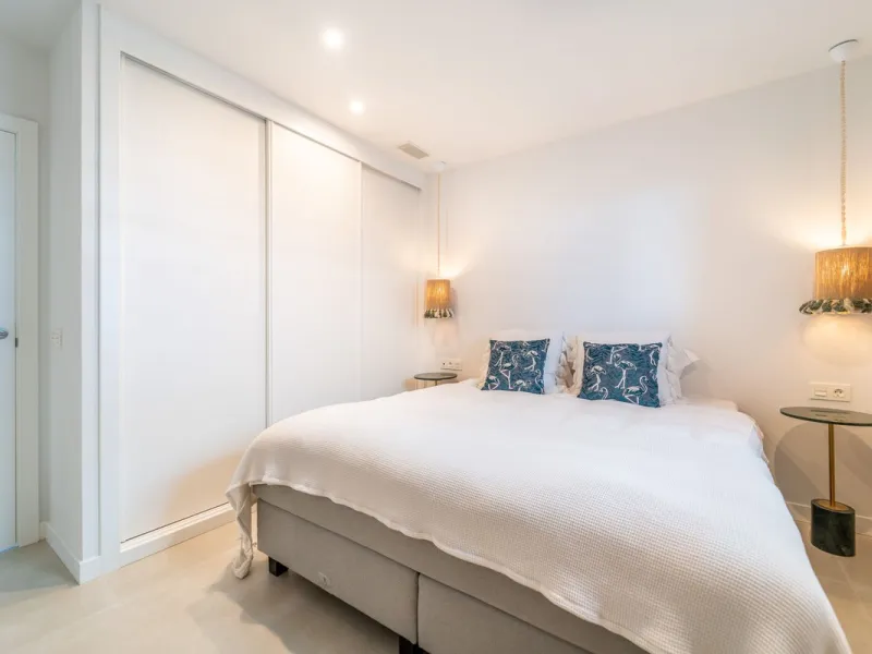 2-Bedroom / 1-Bathroom Apartment