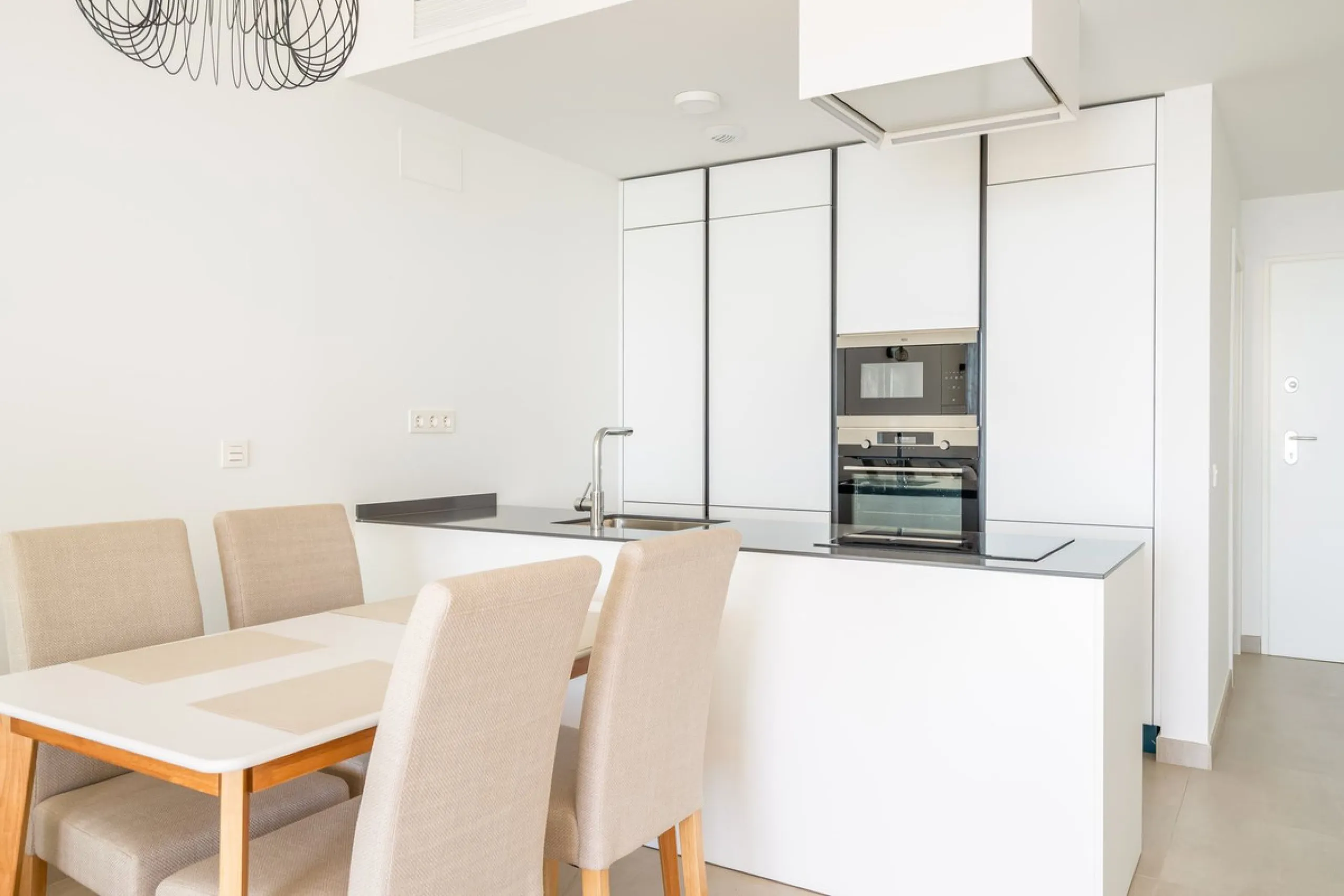 Apartment - Middle Floor Apartment в продаже в Fuengirola, Málaga. В доме 2 спален и 2 ванных комнат. Площадь дома 69 м²