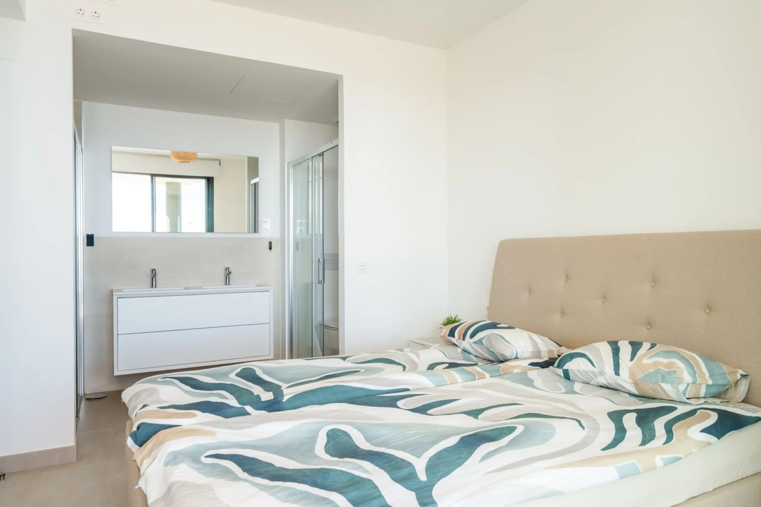 Apartment - Middle Floor Apartment в продаже в Fuengirola, Málaga. В доме 2 спален и 2 ванных комнат. Площадь дома 69 м²