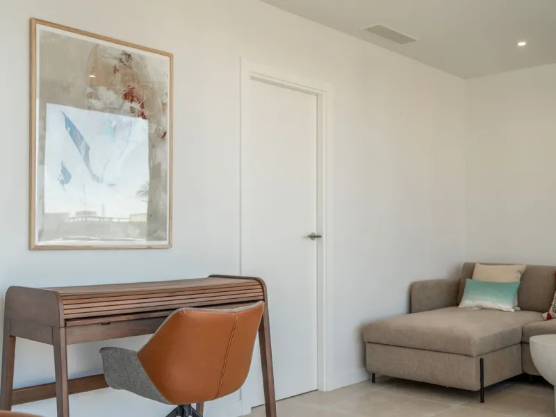 2-Bedroom / 2-Bathroom Apartment