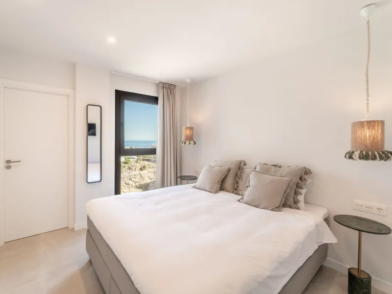 2-Bedroom / 2-Bathroom Apartment