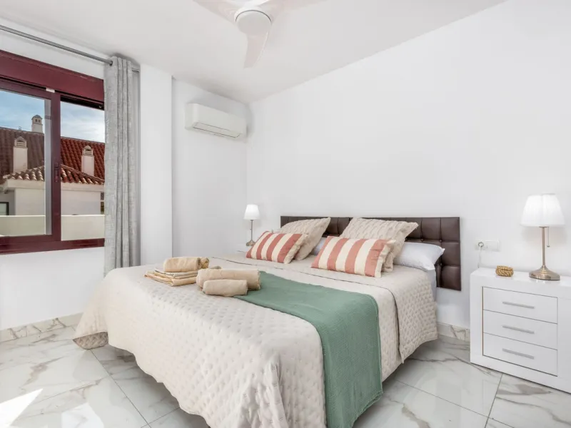 Apartment - Middle Floor Apartment в продаже в Marbella, Málaga. В доме 3 спален и 2 ванных комнат. Площадь дома 103 м²