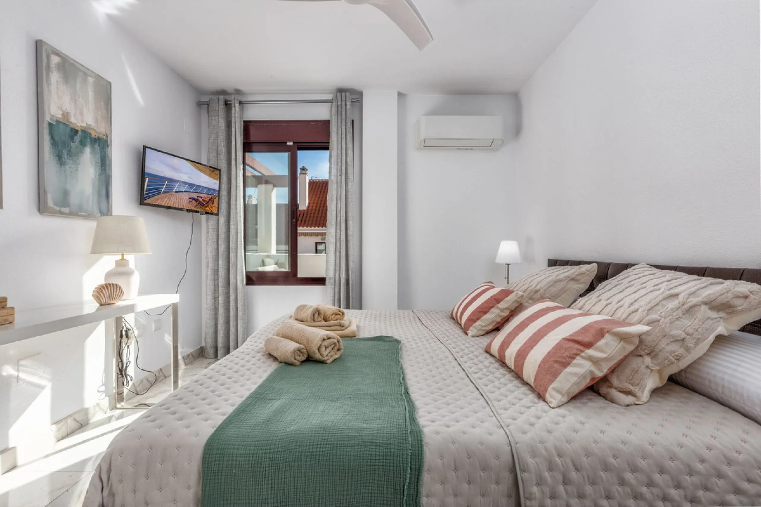 Apartment - Middle Floor Apartment в продаже в Marbella, Málaga. В доме 3 спален и 2 ванных комнат. Площадь дома 103 м²