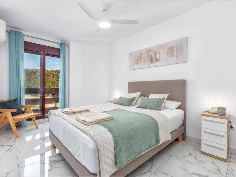 Apartment - Middle Floor Apartment в продаже в Marbella, Málaga. В доме 3 спален и 2 ванных комнат. Площадь дома 103 м²