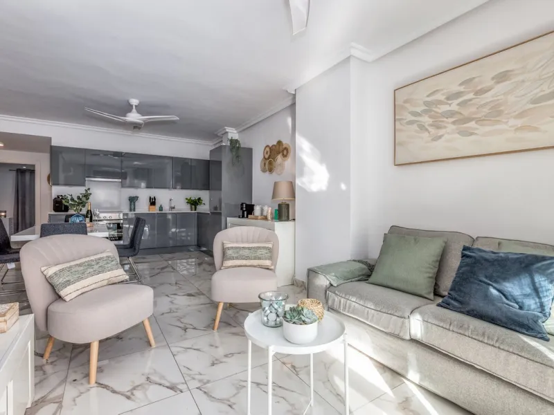 Apartment - Middle Floor Apartment в продаже в Marbella, Málaga. В доме 3 спален и 2 ванных комнат. Площадь дома 103 м²