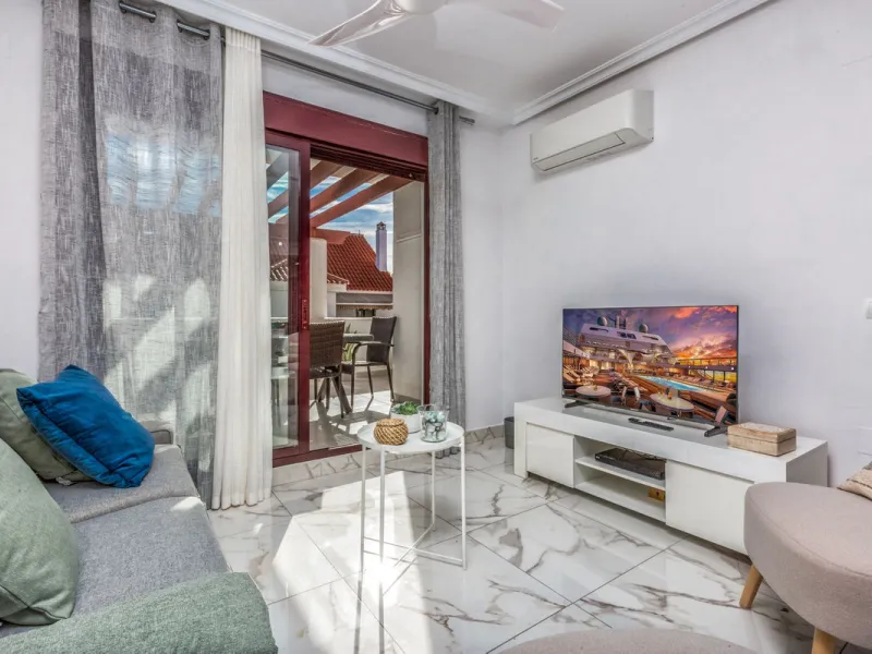 Apartment - Middle Floor Apartment в продаже в Marbella, Málaga. В доме 3 спален и 2 ванных комнат. Площадь дома 103 м²