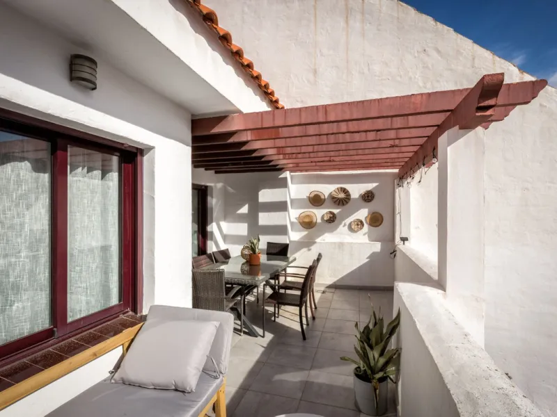 Apartment - Middle Floor Apartment в продаже в Marbella, Málaga. В доме 3 спален и 2 ванных комнат. Площадь дома 103 м²