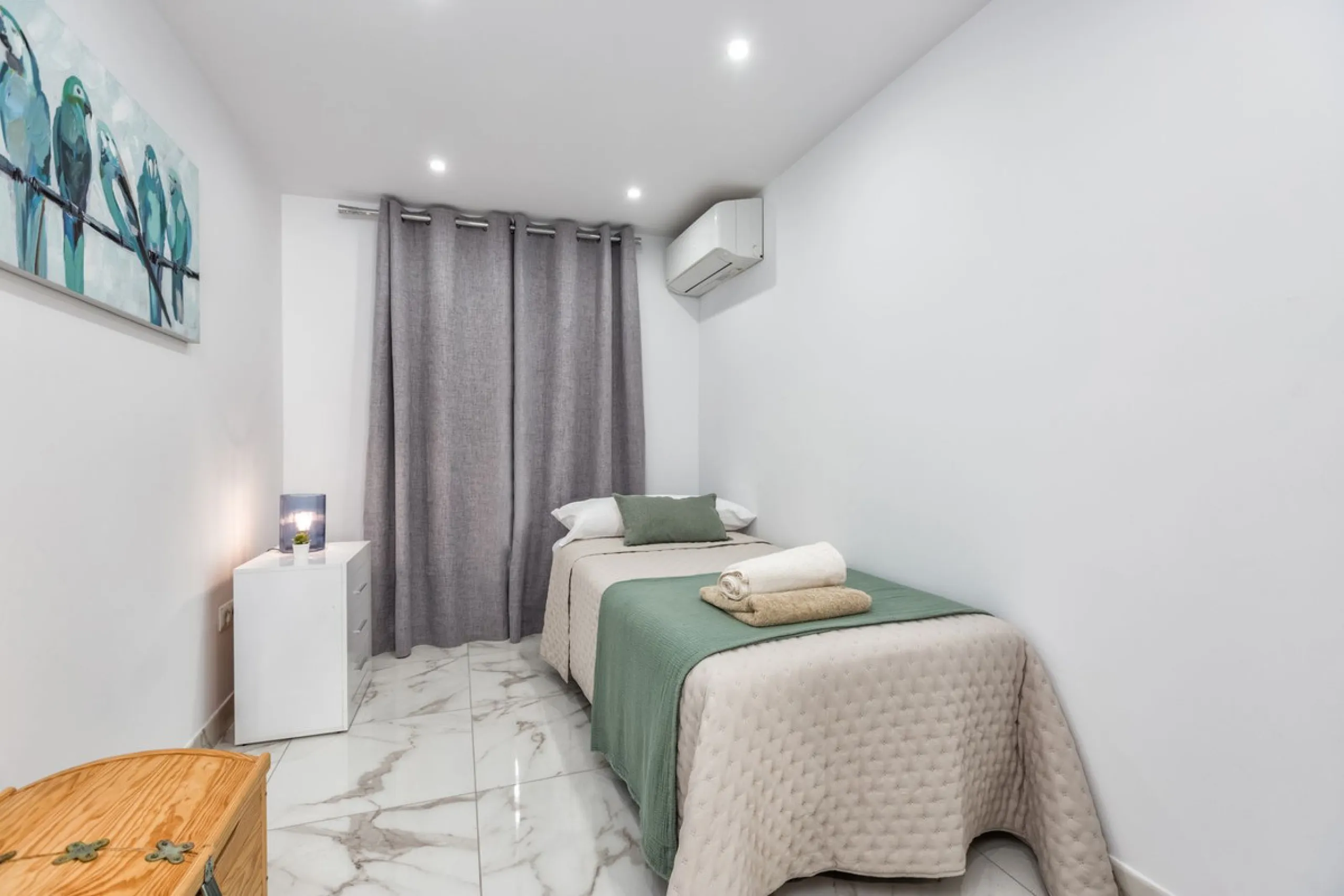 Apartment - Middle Floor Apartment в продаже в Marbella, Málaga. В доме 3 спален и 2 ванных комнат. Площадь дома 103 м²
