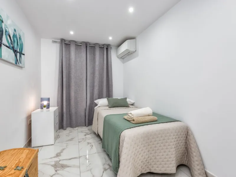 Apartment - Middle Floor Apartment в продаже в Marbella, Málaga. В доме 3 спален и 2 ванных комнат. Площадь дома 103 м²