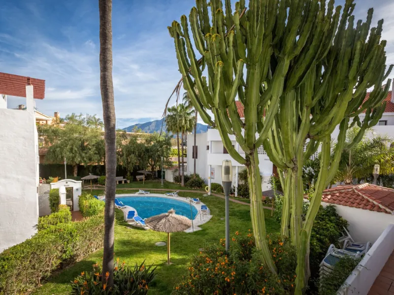 Apartment - Middle Floor Apartment в продаже в Marbella, Málaga. В доме 3 спален и 2 ванных комнат. Площадь дома 103 м²