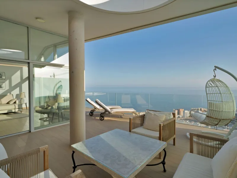 Penthouse with Breath taking Mediterranean Views in Residential Med One