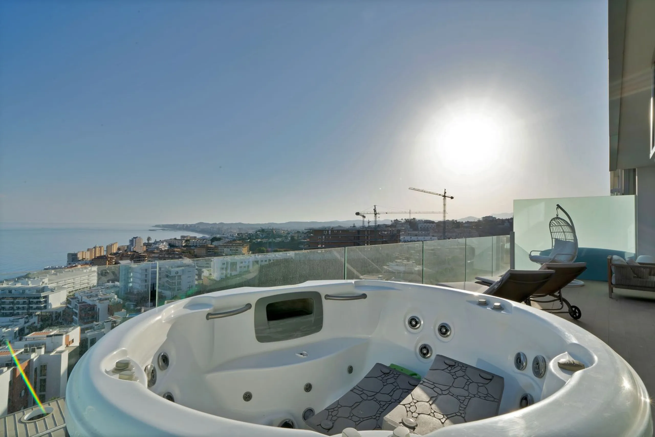 Penthouse with Breath taking Mediterranean Views in Residential Med One