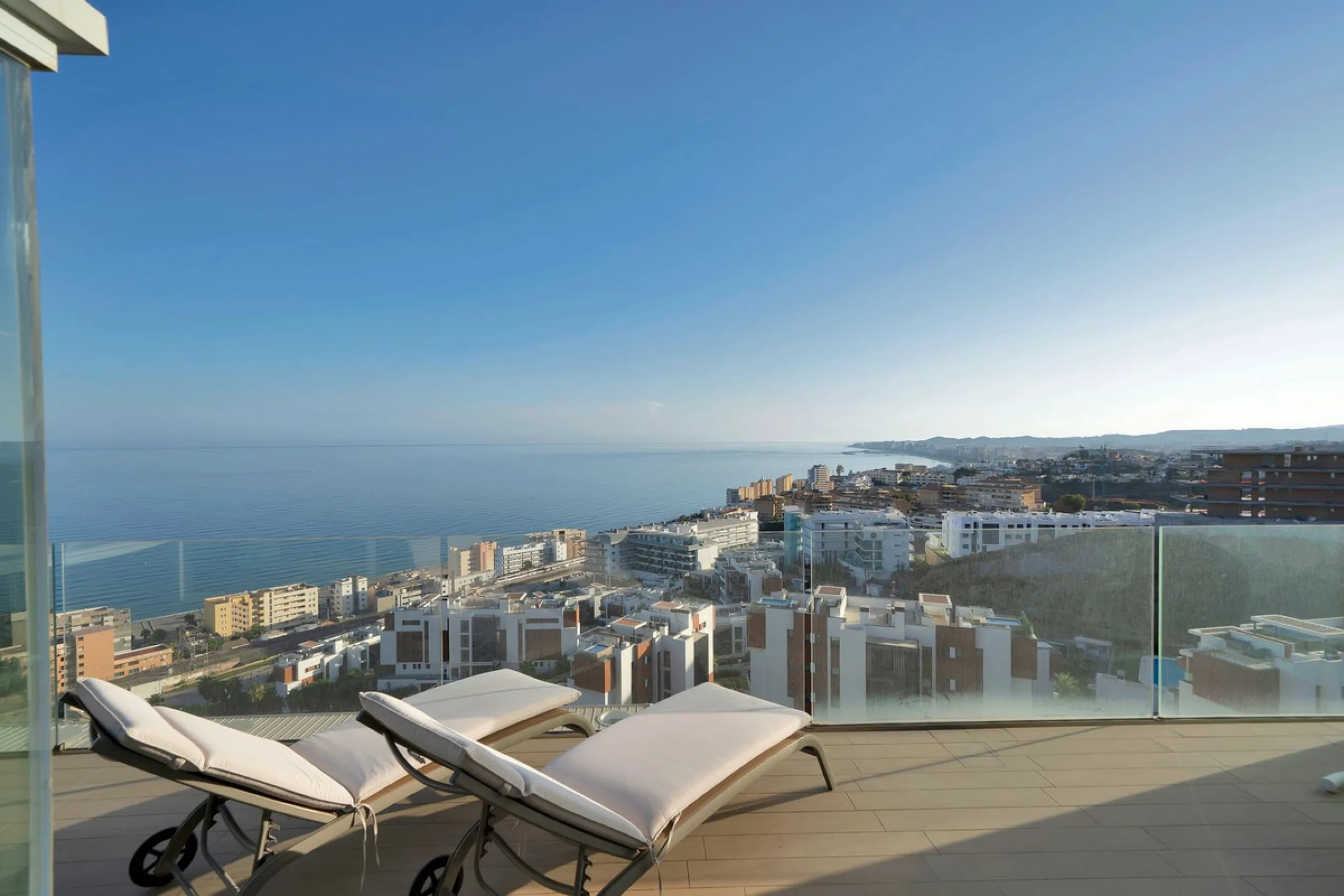 Penthouse with Breath taking Mediterranean Views in Residential Med One